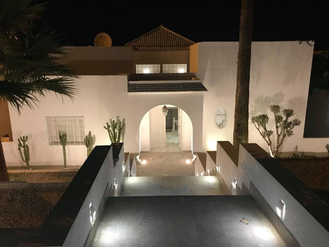 Отель Dar Corniche La Marsa (Adults Only) Экстерьер фото